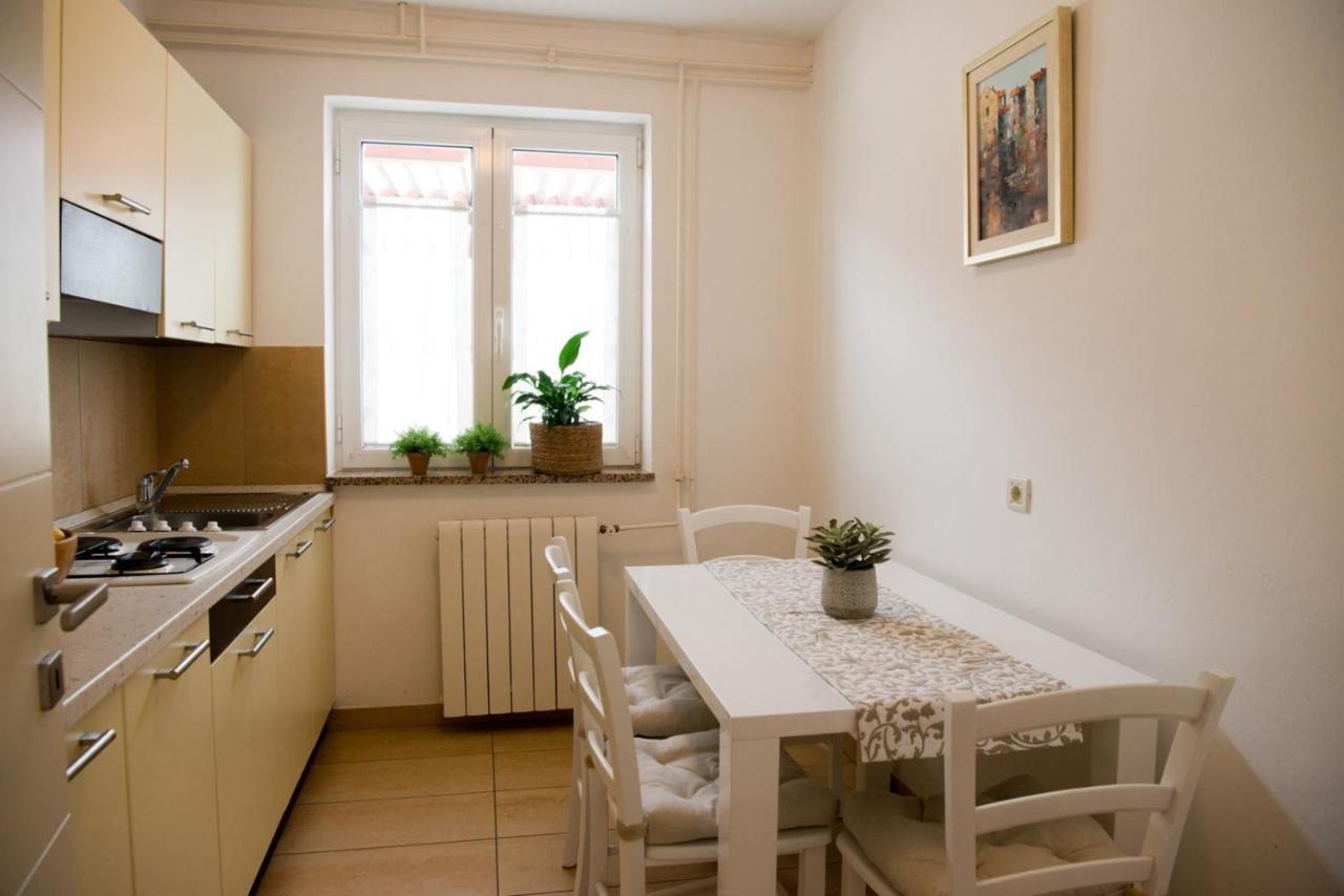 Apartments Sandra Poreč Eksteriør billede