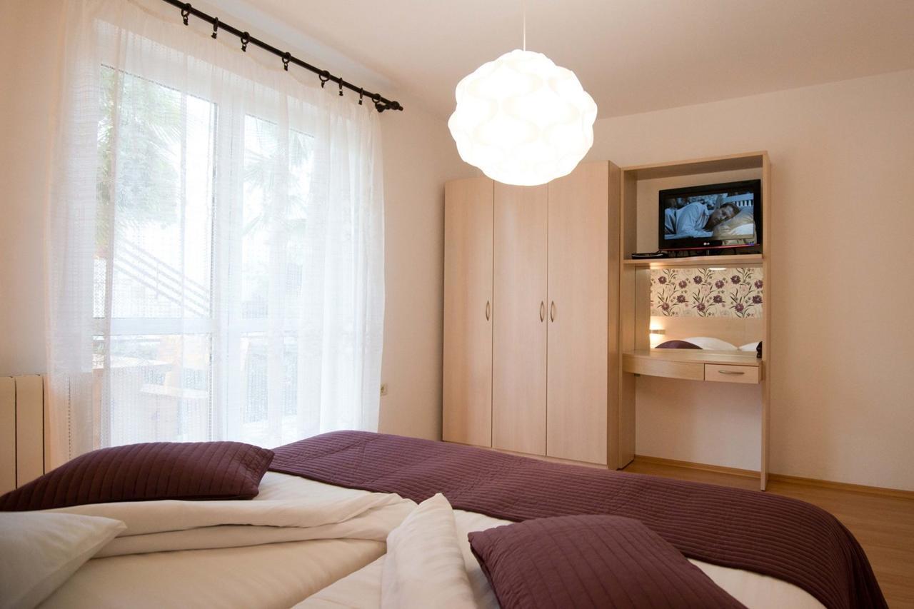 Apartments Sandra Poreč Eksteriør billede