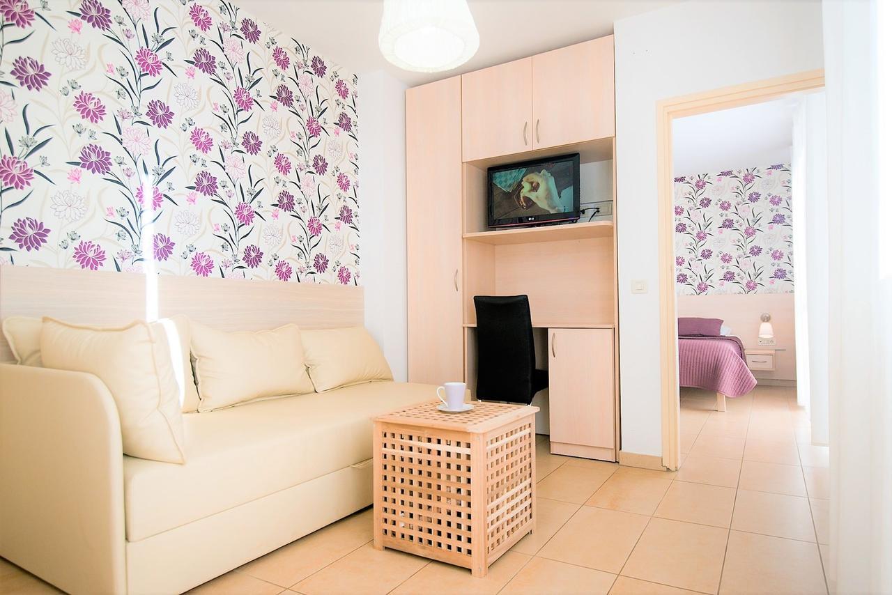Apartments Sandra Poreč Eksteriør billede